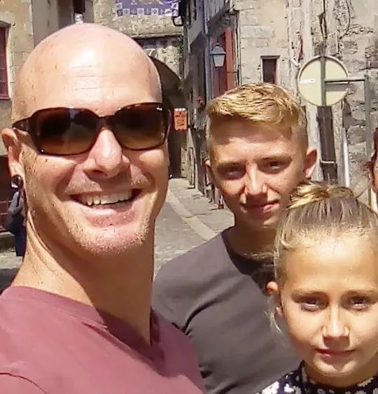 Family photo of the Binedells.