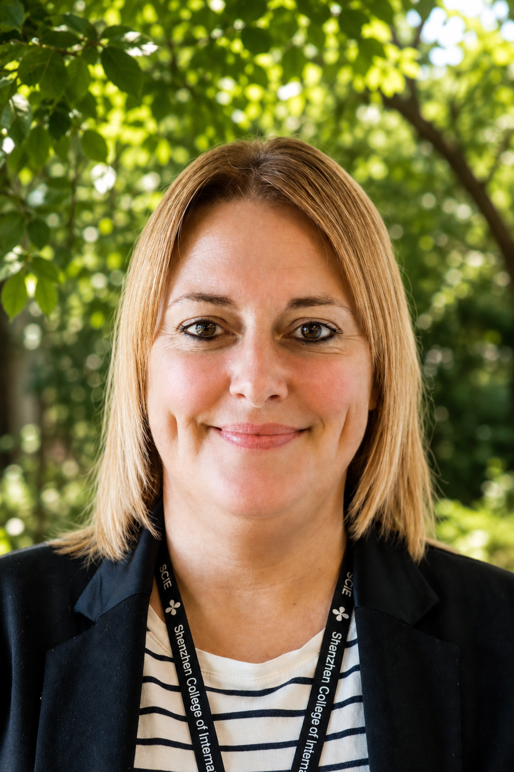Portrait of Wolsey Hall Oxford Tutor, Lisa Bray